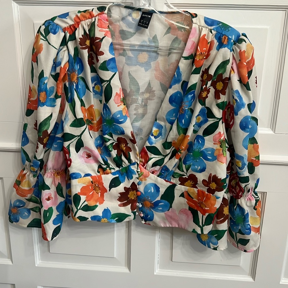 Floral costal summer top.